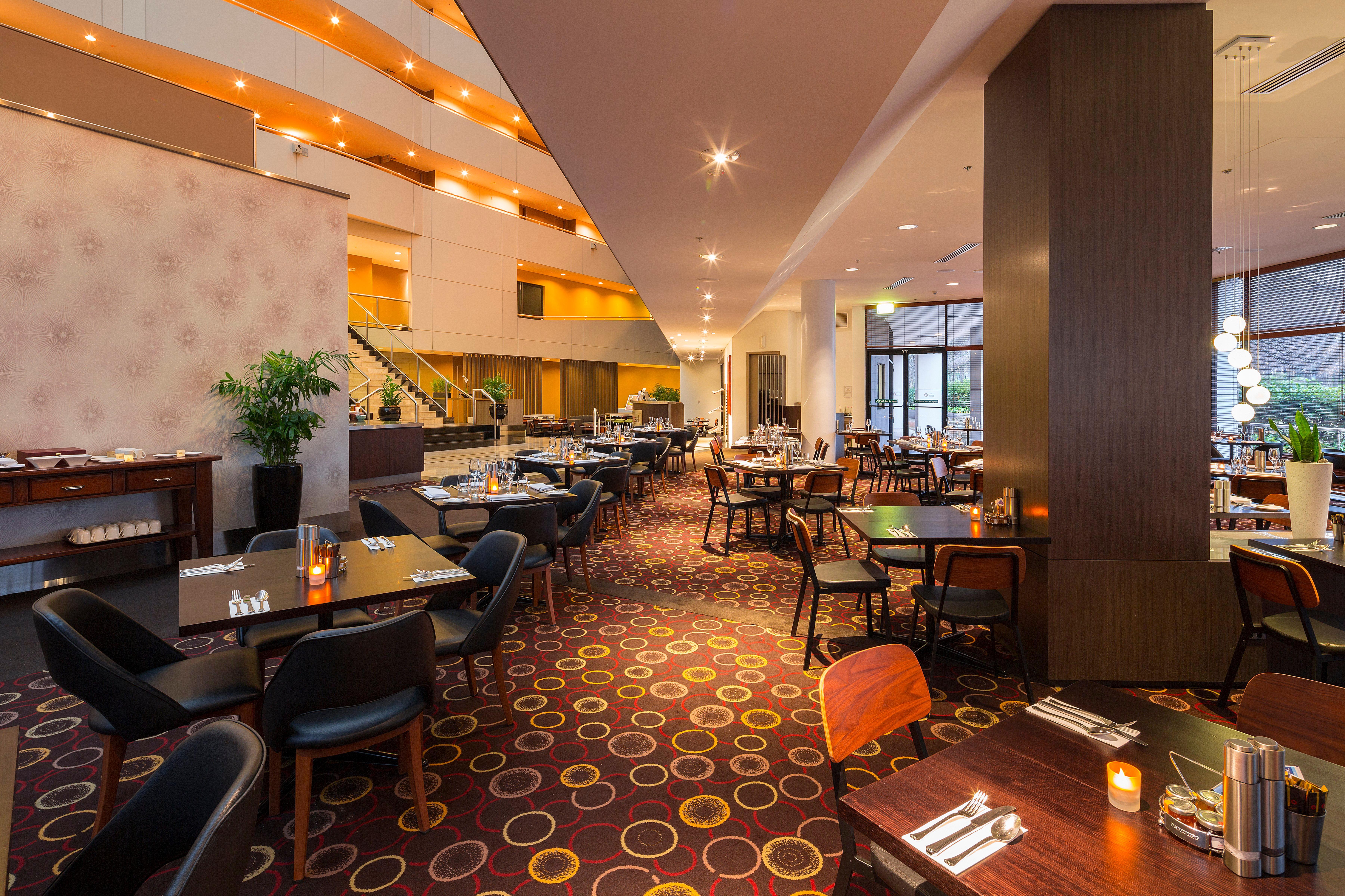 Crowne Plaza Canberra, An Ihg Hotel Екстериор снимка